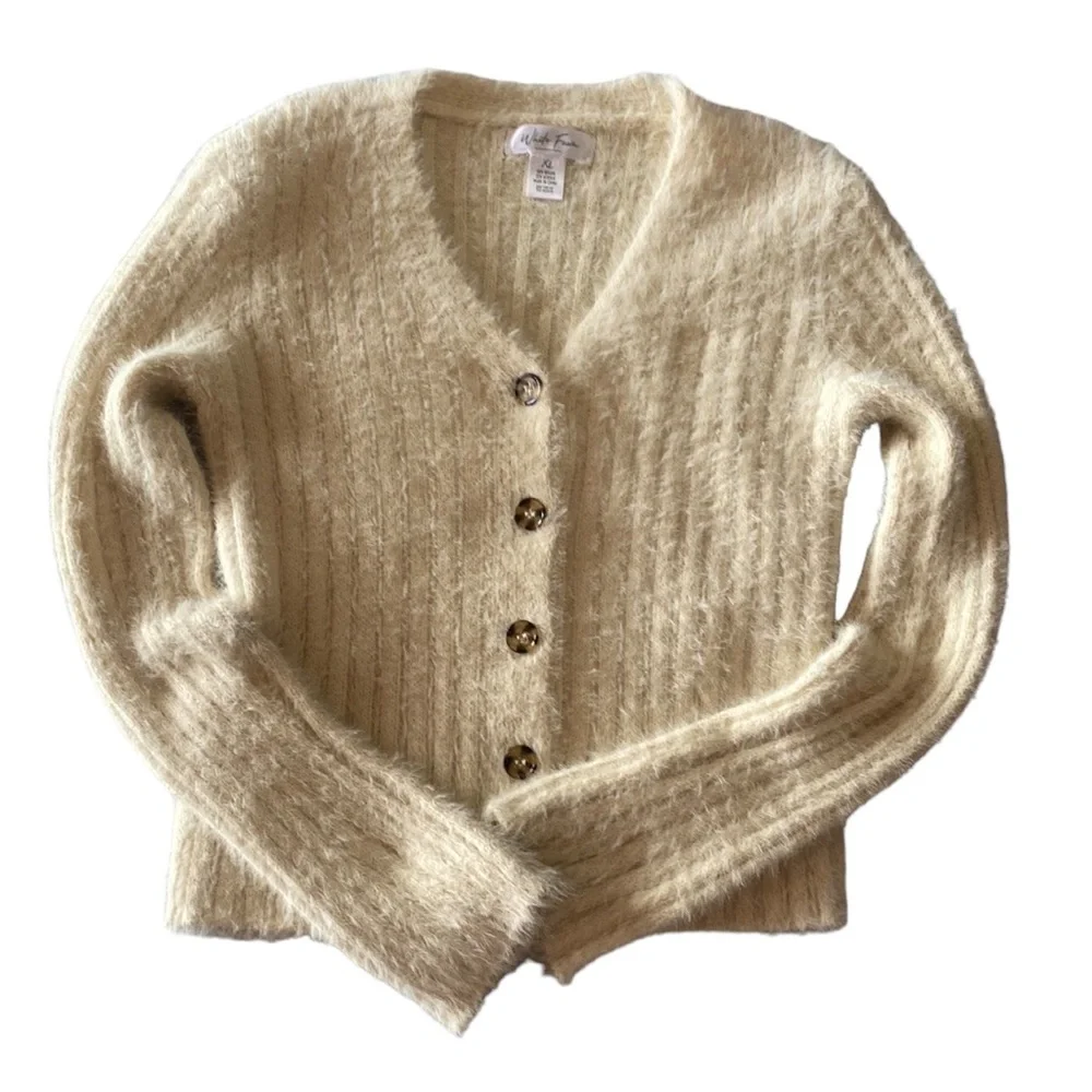 Girls White Fawn Size Junior XL Button Sweater.